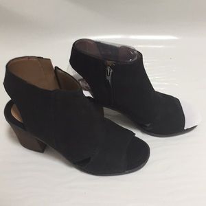 NIB Franco Sarto size 5.5 open toe bootie sandals